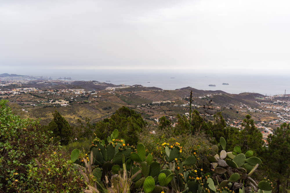 Blick auf Atlantik und Gran Canaria von Aussichtspunkt Pico de Bandama