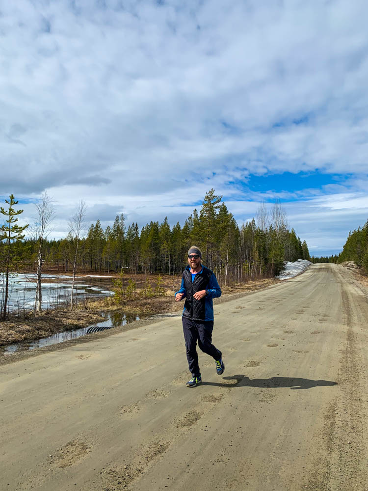 Julian beim Joggen in Nordschweden