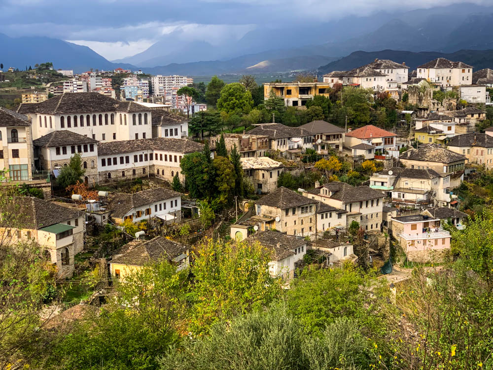 Gjirokastra Stadtaufnahme von oben