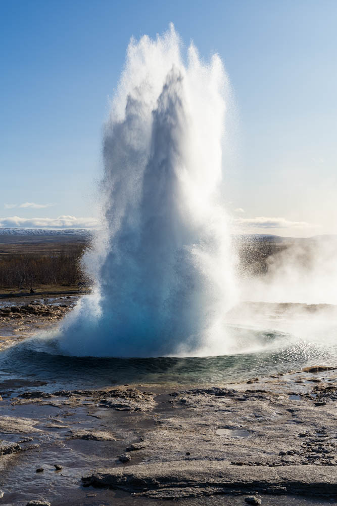 Geysir in Island im Herbst